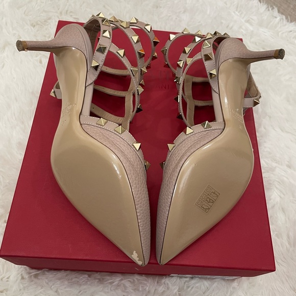 Valentino Rockstud Pumps - Picture 6 of 7